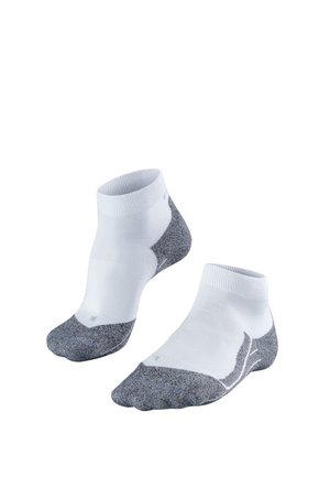 Knöchellange Sportsocken in Weiß und Grau. Strukturierter grauer Zehenbereich, gerippter Bund und verstärktes Fersenpolster für zusätzlichen Halt.