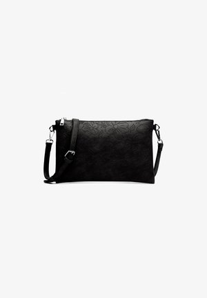 Sac bandoulière noir avec motif floral en relief, sangle réglable, et fermeture éclair ainsi que attaches en métal argenté sur fond blanc.
