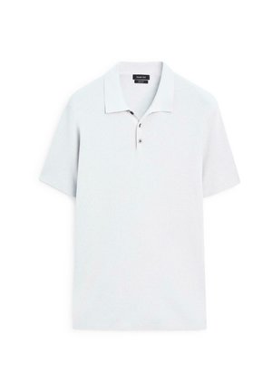 Lysegrå kortærmet polo-shirt med ribbet krave, to små knapper og et struktureret strikkedesign. Ingen mønstre eller ekstra detaljer.