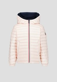 Giacca a vento rosa chiaro con cappuccio, chiusura a zip con un accento rosso, design a righe orizzontali e polsini elasticizzati. Logo del marchio sulla manica.