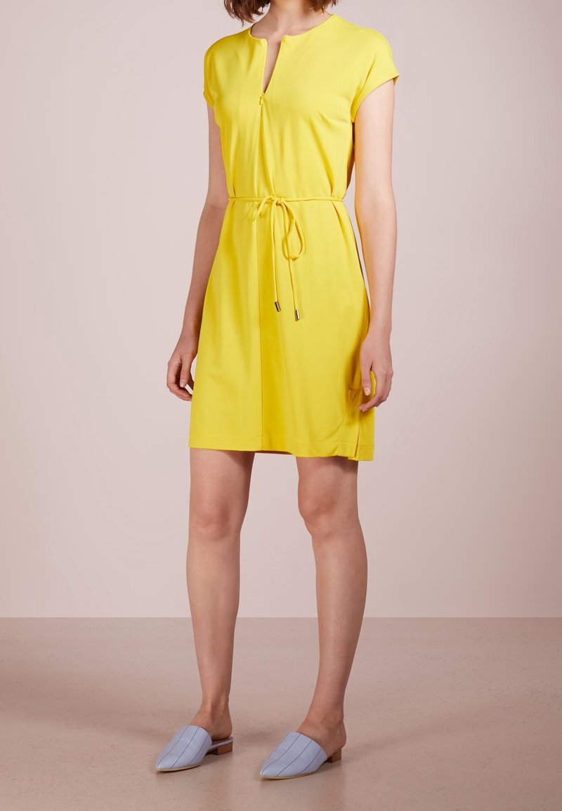 Tiger of Sweden Vardagsklänning - yellow