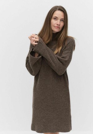 MYRLA  - Stickad klänning - taupe melange