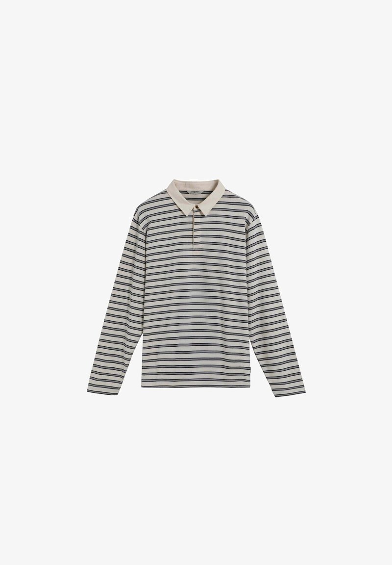 Polo de manga larga en color crema con rayas horizontales en azul marino, que presenta un cuello clásico y una tapeta de dos botones. Material de algodón suave.