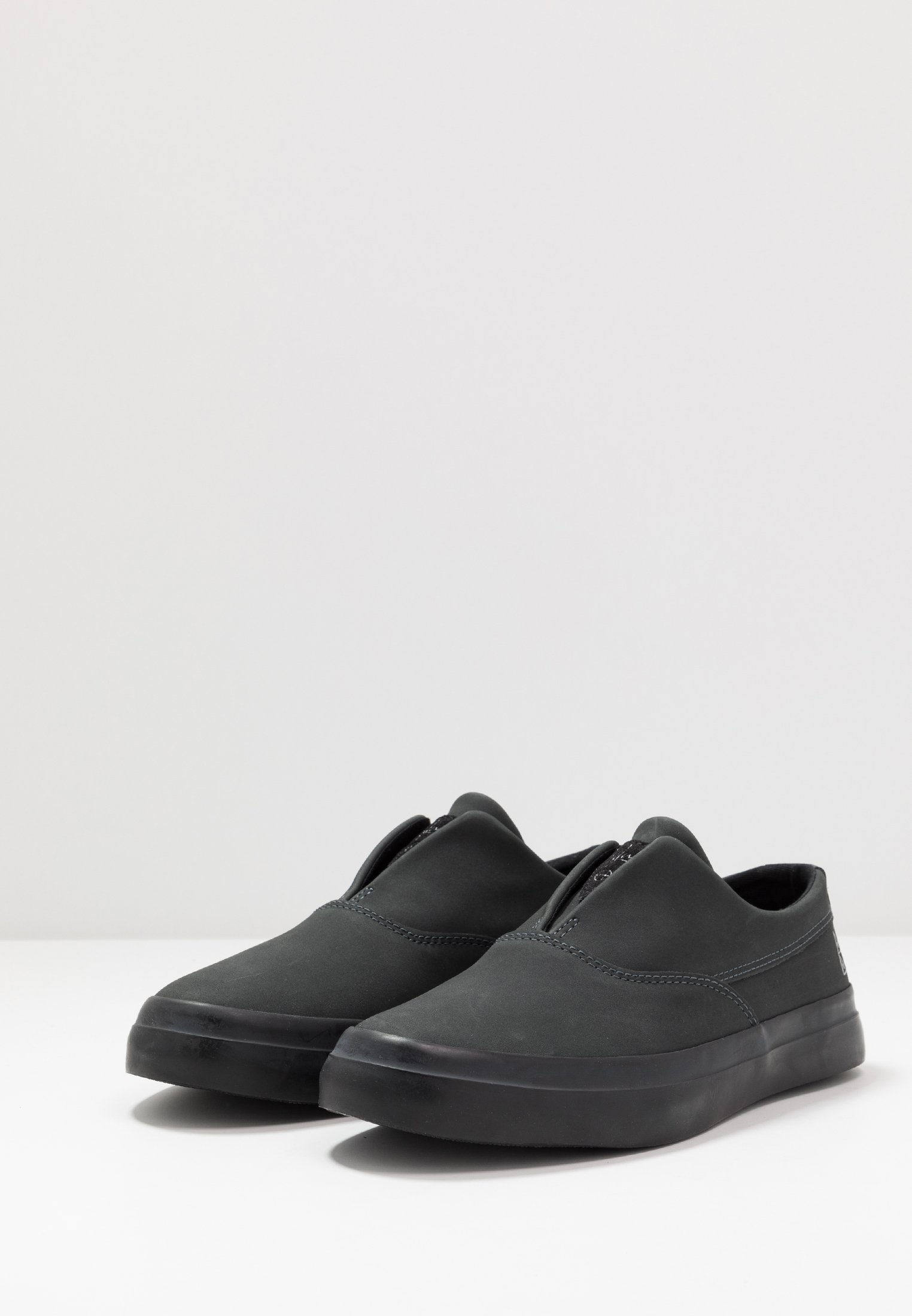 huf dylan slip on black