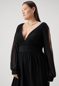 My Mascara Curves Oblečenie na špeciálnu príležitosť - black