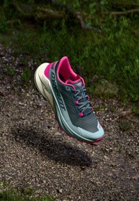 Δεν επιλέχθηκε, cloud blue/cinder