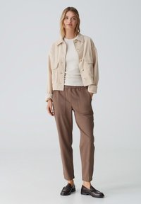 OPUS MYHA - Stoffhose - cocoa