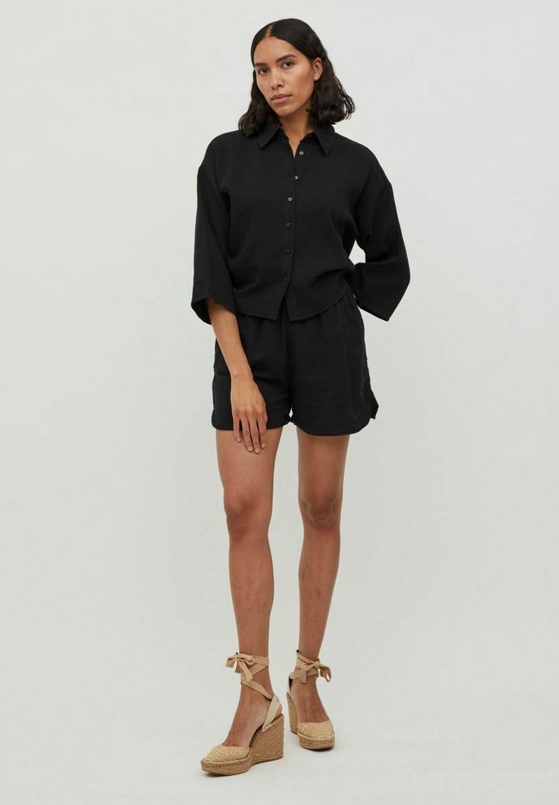 Vila Overhemdblouse zwart