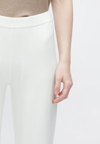 2nd Day MARTHA - Treniņtērpa apakšdaļas - white alyssum