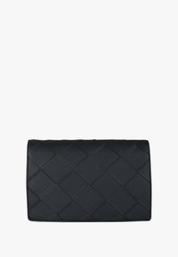 Pochette in pelle imbottita nera con forma rettangolare. Presenta un motivo a rombi testurizzato e bordi lisci ed eleganti. Nessuna ferramenta visibile.