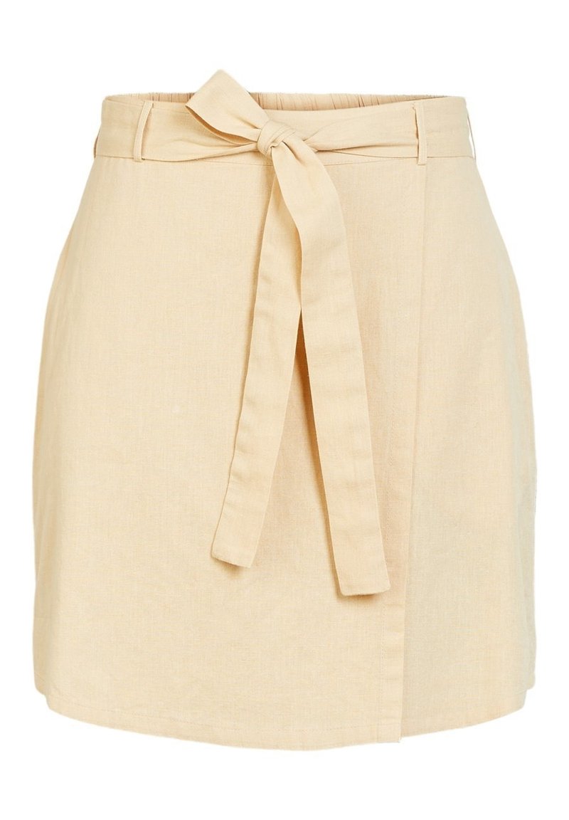 Jupe en lin beige avec une ceinture à nouer à la taille, présentant une coupe droite et une texture subtile. L'ourlet est légèrement arrondi.