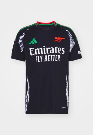 Maillot de football noir à manches courtes, orné d'accents rouges et verts, avec le logo blanc "Emirates Fly Better". Comprend des panneaux latéraux à motifs et le logo Adidas.