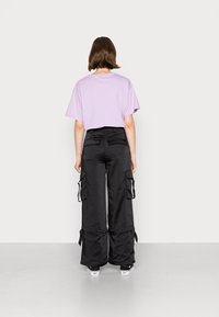 Weekday GARDA TROUSER - Calças cargo - black