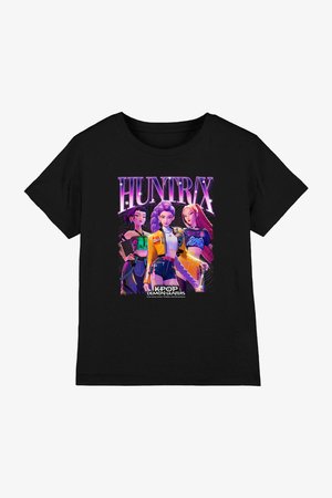 Schwarzes T-Shirt mit drei animierten weiblichen Charakteren unter großem, lila Schriftzug "HUNTRIX" und kleinem Text "K-POP DEMON HUNTERS" darunter.