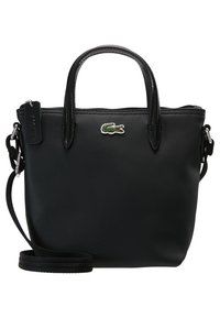 Bolso de mano de nylon negro con dos asas superiores, una correa de hombro desmontable, superficie texturizada y acento de logo bordado.