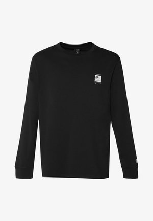 Sort langærmet t-shirt lavet af bomuld. Har et lille hvidt logo på øverste venstre bryst og ribbede manchetter. Klassisk crew neck design.