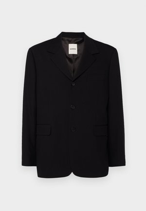 Schwarzes Blazer mit Reverskragen, Drei-Knopf-Verschluss, einer Brusttasche und zwei Fronttaschen. Glattes Gewebe und strukturiertes Design.