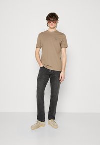 BOSS Basic póló - light/pastel green