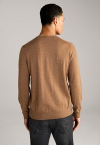 JOOP! Strickpullover - braun