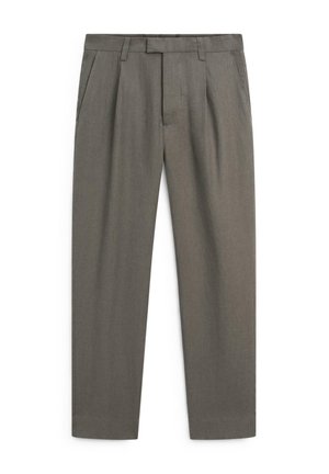 Pantalon de costume gris droit avec poches latérales, passants pour ceinture et fermeture éclair dissimulée à l'avant.