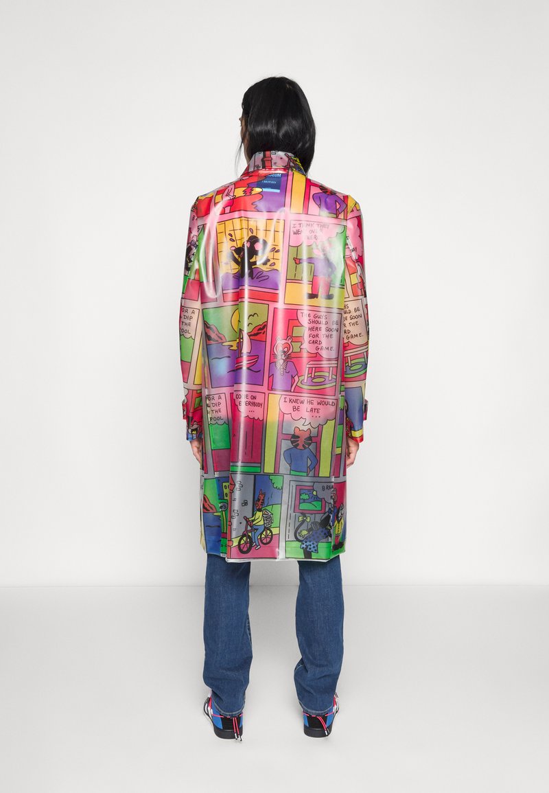 Herren T-shirts & Polos | MOSCHINO RAIN COAT Regenjacke / wasserabweisende Jacke fantasy/mehrfarbig - YD89328 Herren T-shirts & Polos | MOSCHINO RAIN COAT Regenjacke / wasserabweisende Jacke fantasy/mehrfarbig - YD89328