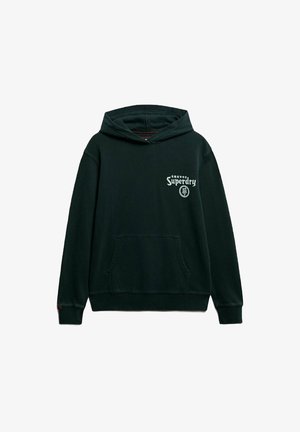 Sort hoodie med lomme foran og hvidt "Superdry" logo samt japanske tegn på venstre bryst.