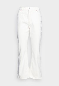 Jeans brancos de perna larga com um tecido texturizado. Apresenta uma cintura padrão, fecho de botão e dois bolsos na frente.