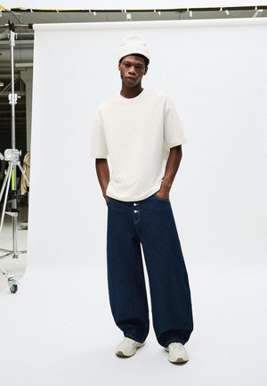 Bershka SHORT SLEEVE - Navadna majica - white