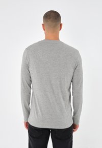 Thumbnail Image 4