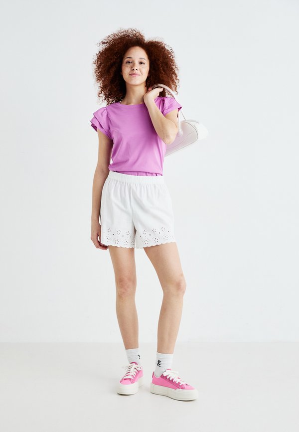 SLFCAMILA SS RUFFLE - Print T-shirt - first bloom3