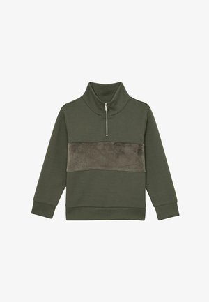 Olive spalvos džemperis su dideliu apykakle ir pusiau užtrauktuku. Centrinė dalis pagaminta iš minkštos tamsiai pilkos medžiagos, su šonkačių rankogaliais ir apačia.