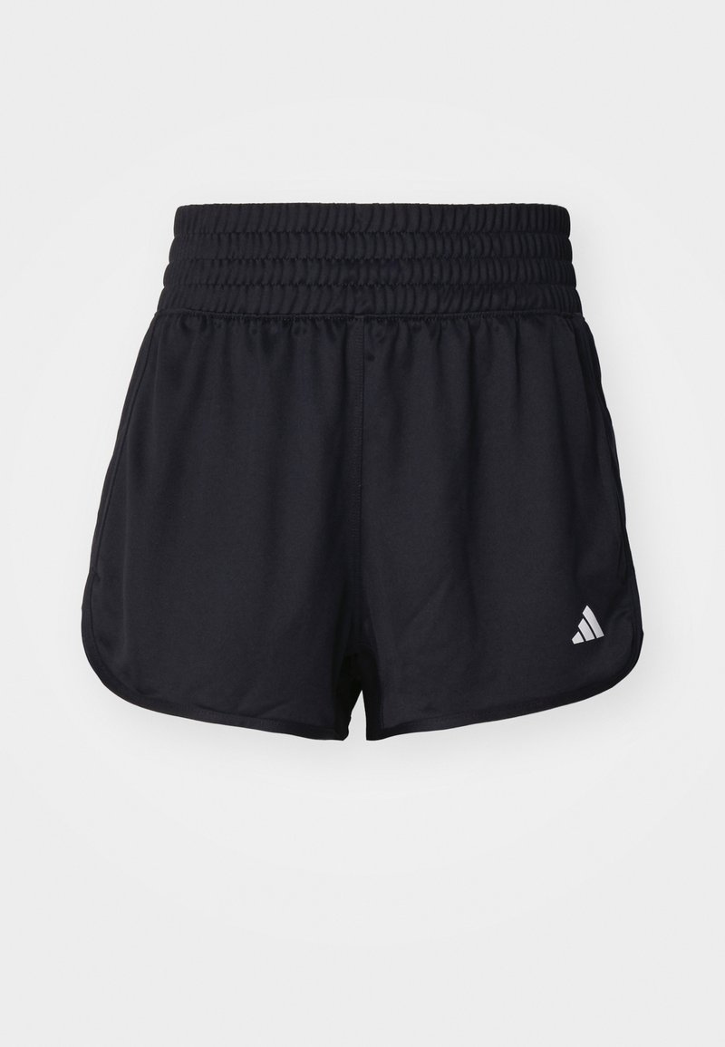 Shorts atléticos negros con una cinturilla elástica y gatherada, y un acento de logo blanco en la parte inferior derecha. Material suave y ligero.