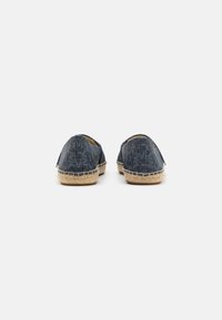 MICHAEL Michael Kors KENDRICK SLIP ON - Auduma kurpes - admiral