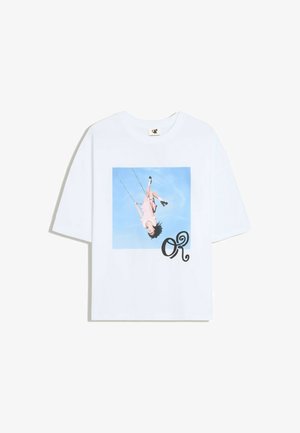 Bershka, OLIVIA RODRIGO OVERSIZE PRINT - T-SHIRT - T-shirt print - white