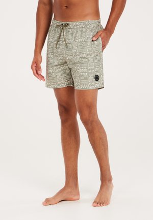 Groen gestreepte zwembroek met een elastische tailleband en trekkoord. Beschikt over een effen zwart logo patch op de onderste linkerkant van het been.