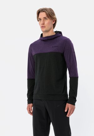 Lila und schwarze Kapuzen-Langarmshirt aus einem gemischten Stoff mit einer strukturierten Oberfläche. Mit einem Frontlogo und kontrastierenden Ärmeln.