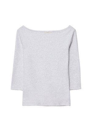 Hellgrau Damen Langarmshirt mit weitem Bootsausschnitt und geradem Saum, flach auf einem weißen Hintergrund präsentiert.