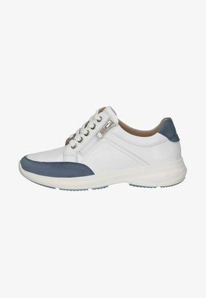 Fehér sneaker kék akcentusokkal, sima bőrből készült felsőrésszel, fűzős kivitelben, és oldalzippzárral a könnyű felvételezés érdekében. Gumi talp.