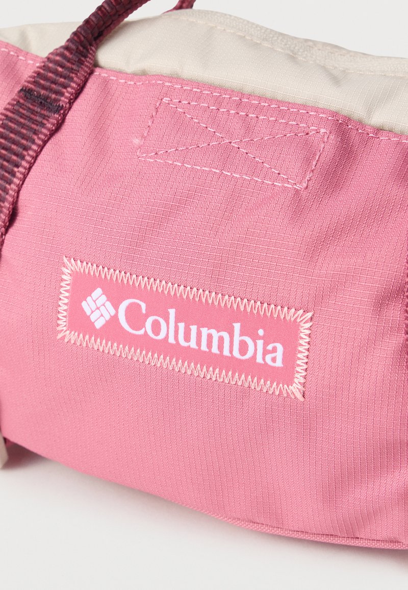 Marsupio Ufficiale Coca-Cola Rosso – Unisex, 3 Tasche, Impermeabile, Cinghia Regolabile, Per Viaggi E Festival