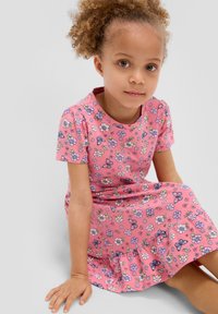 s.Oliver MIT ALL-OVER-PRINT - Freizeitkleid - rosa