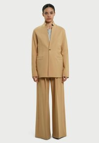 RESIDUS ATIN - Halflange jas - beige