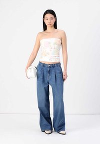 Hollister Co. BARE FOLDOVER REVERSIBILE TUBE - Topp - double cream