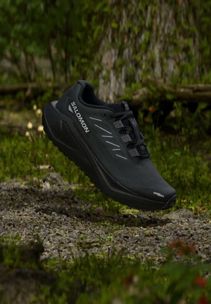 AERO BLAZE 3 GRVL - Běžecké boty do terénu - phantom/black