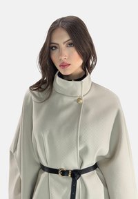 Elara BOLERO - Mantella - beige