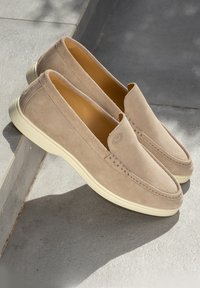 Finsbury Mocassins - beige