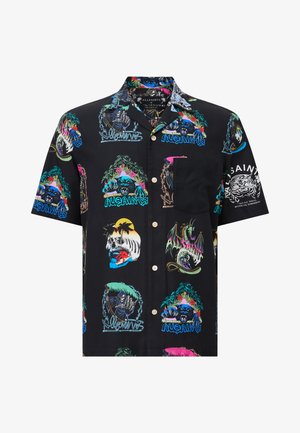 Camisa negra de manga corta con estampados gráficos coloridos, incluyendo calaveras y animales, con bolsillo en el pecho y cierre de botones.