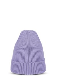 Gorro de punto en lavanda claro, con textura acanalada, diseño con vuelta y una parte superior redondeada para un ajuste ceñido.