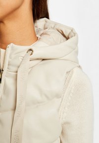 Morgan PADDED WITH HOOD - Väst - ivoire