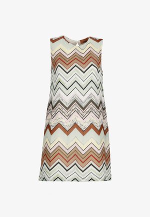 Abito senza maniche a linea ad A con motivo a zigzag multicolore nelle tonalità di bianco, marrone, beige, rosa e nero, con chiusura posteriore a bottoni.