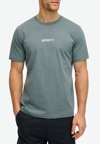 Superdry & Co MICRO LOGO GRAPHIC LOOSE - T-shirts print - stormy weather blue